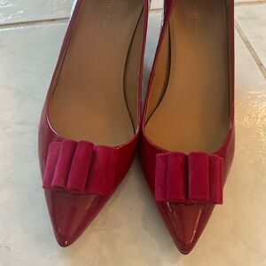 Pretty Talbots bow heels